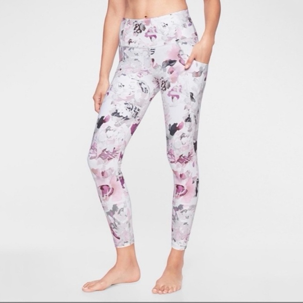 Athleta Stash Pocket Salutation Peony 7/8 Legging